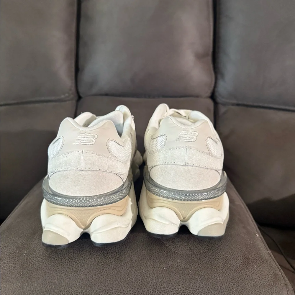 New Balance Sneakers size women 9.5 men 8 - Picture 5 of 8